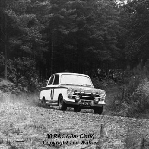 La Lotus-Cortina  dans les bois du tracé du RAC 1966
© Ted Walker